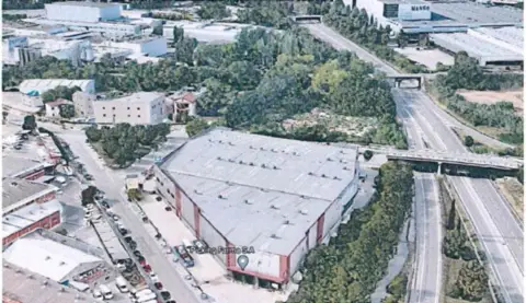 Nave industrial en Carrer Diesel