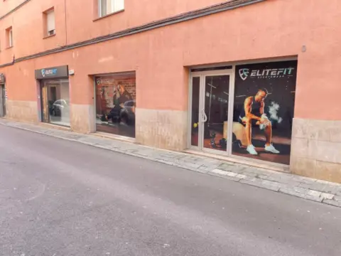 Local comercial en Carrer del Príncep de Viana, 15