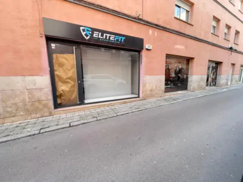 Local comercial en Carrer del Príncep de Viana, 15