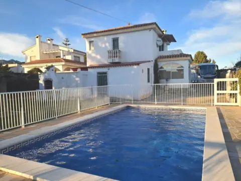 Chalet en Calafat