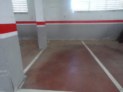 Garaje en callejón Paní