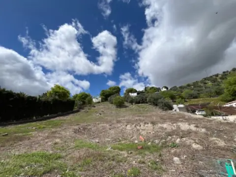 Terreno en calle Málaga