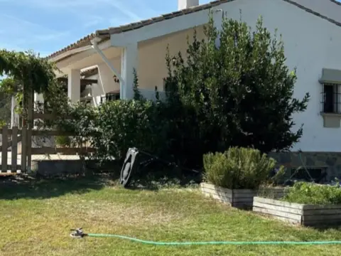 Finca rústica en calle Ecuador