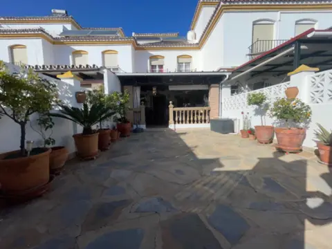 Casa adosada en Zona Calvario