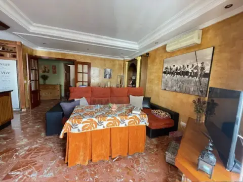Piso en Zona Avenida de Andalucía