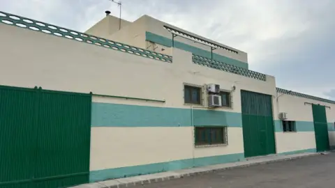 Nave comercial en Carretera del Mami a Viator