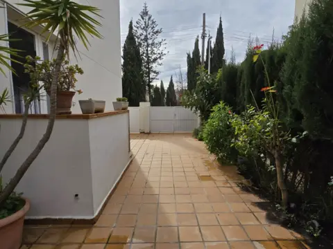 Chalet adosado en Plaza de la Estación, 1