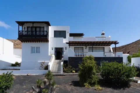 Casa en calle del Pavo Real
