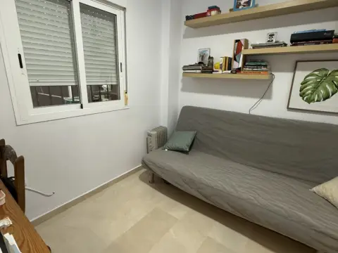 Piso en calle Miguel De Cervantes