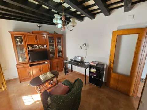 Casa en calle Rivas de Neira