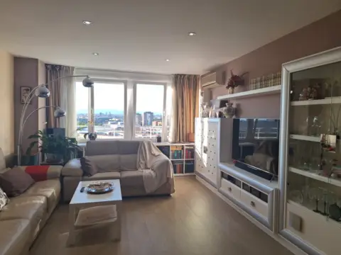 Piso en calle de la Hacienda de Pavones