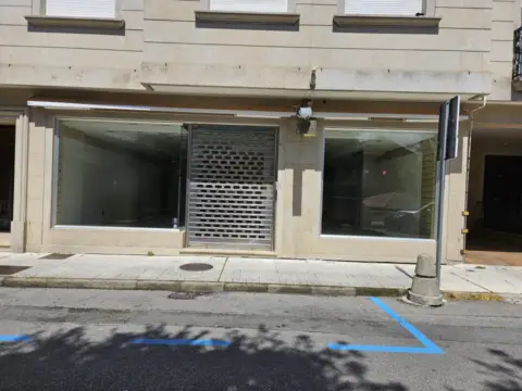 Local comercial en calle Fonte de Fefiñanes