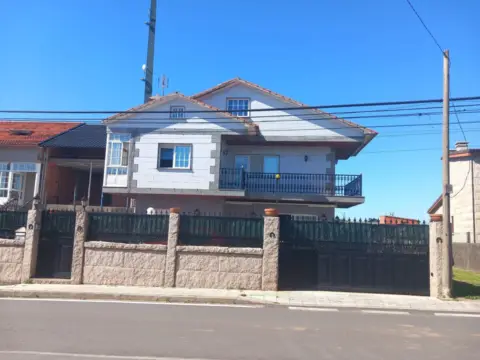 Chalet pareado en Carretera de Vilanova