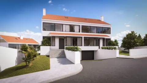 Chalet pareado en Noalla