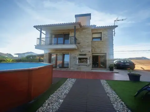 Chalet en Caleiro (Resto Parroquia)