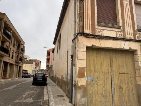 Casa en Avinguda del Baró d'Esponella