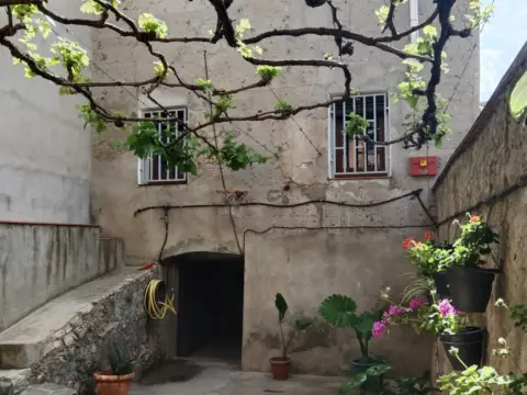 Casa en calle Mariano Mascaro