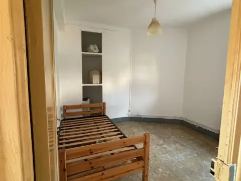 Piso en calle de Castelnou