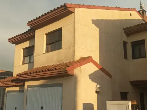 Casa en Alfantega Centro Urbano