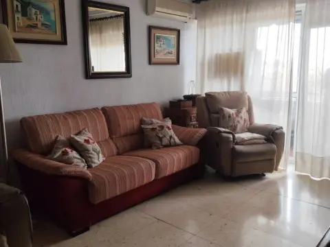 Piso en Huerta de la Reina-Arruzafilla-Parque Figueroa-Noreña