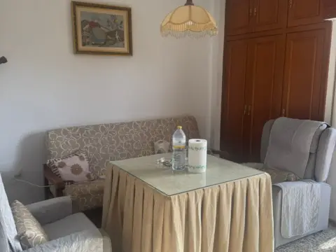 Piso en Huerta de la Reina-Arruzafilla-Parque Figueroa-Noreña