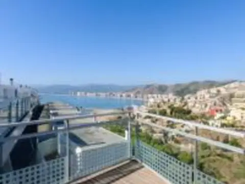 Chalet adosado en Carrer Serra de Mariola