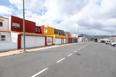 Chalet adosado en Avenida Santa Rita de Casia, 56