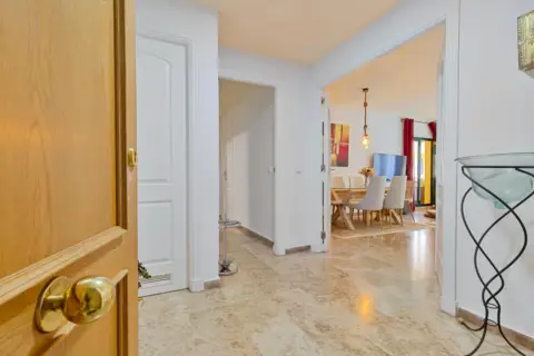 Piso en calle Avda. Santiago de Cpmpostela