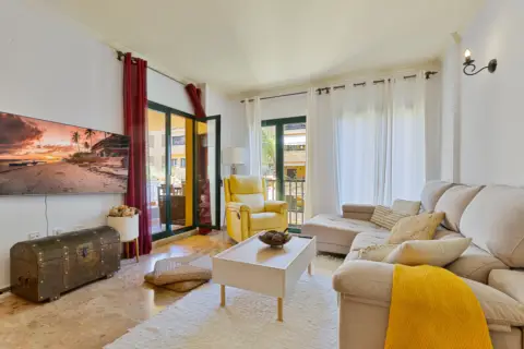 Piso en calle Avda. Santiago de Cpmpostela