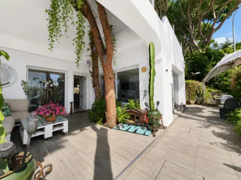 Chalet unifamiliar en Urbanización La Reserva