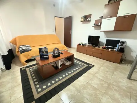 Piso en calle de las Flores, 1