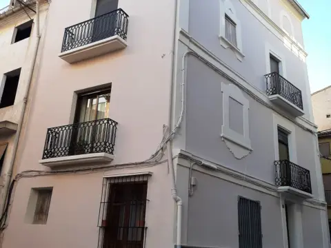 Casa en calle General Calvo Lucía, nº 6
