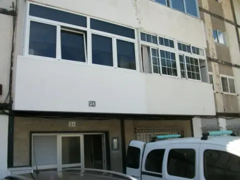 Piso en calle Ataulfo Argenta, 24