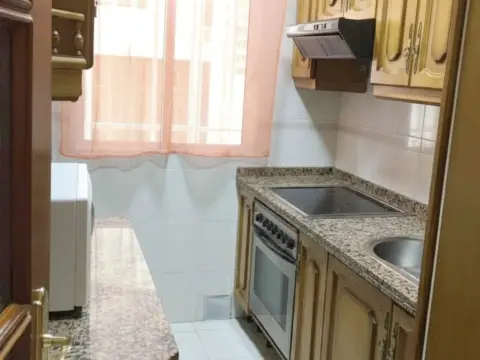 Piso en calle Ángel Barrios