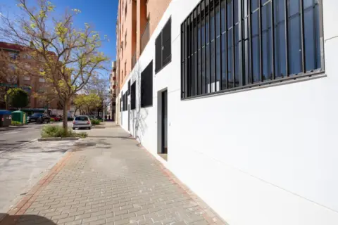 Estudio en Plaza del Poeta Juan Boscán