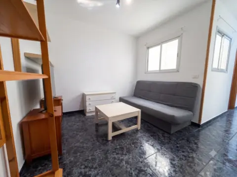 Piso en calle de la Graciosa