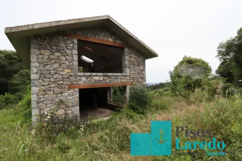 Finca rústica en Barrio de la Carasa