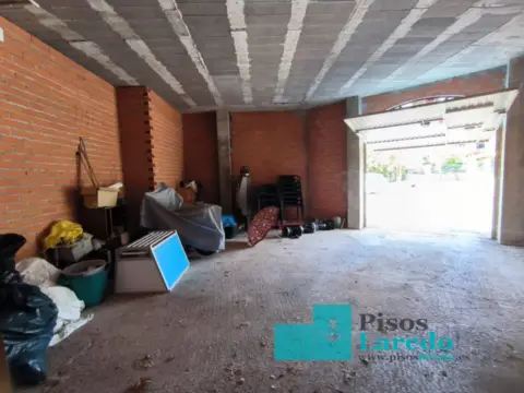 Local comercial en calle del Emperador Carlos V
