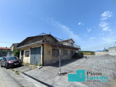 Casa en Barrio de Nates Survilla