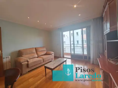 Piso en calle del Comandante Villar