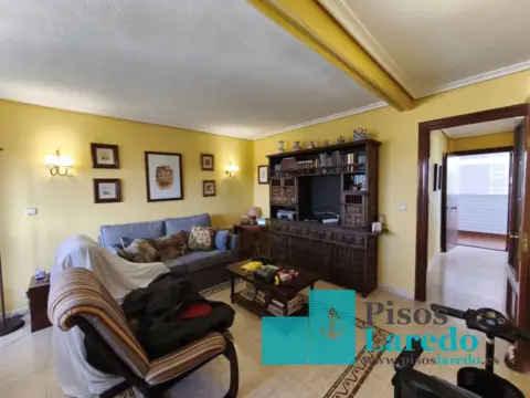 Piso en calle de la República de Colombia