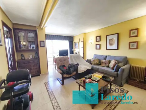 Piso en calle de la República de Colombia