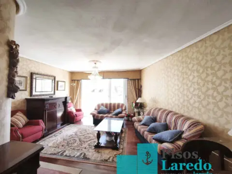 Piso en calle de Menéndez Pelayo, 1