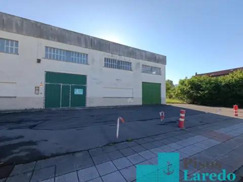 Nave comercial en calle del Progreso, 72