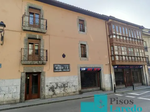 Edificio en Avenida de Federico Somarriba, 1