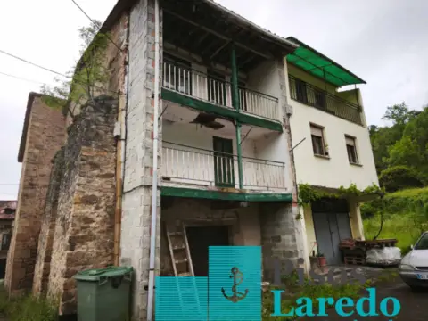 Casa en calle La Plazoleta