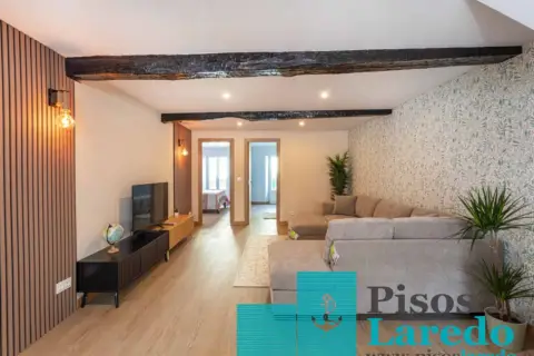Piso en calle de Santa María, 18