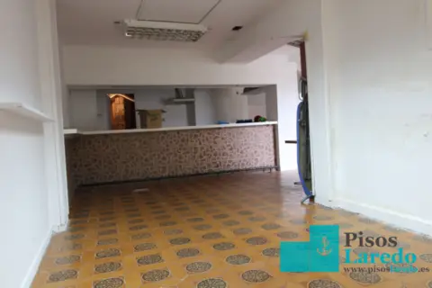 Local comercial en calle Zona Centro, nº 1