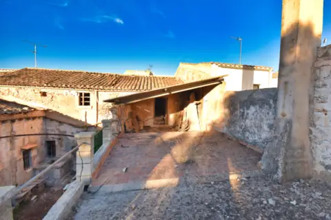 Casa adosada en Carrer d'Espanya, 8