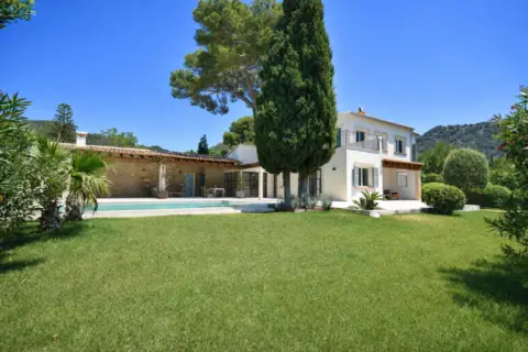 Casa unifamiliar en Avinguda del Pinar, 24